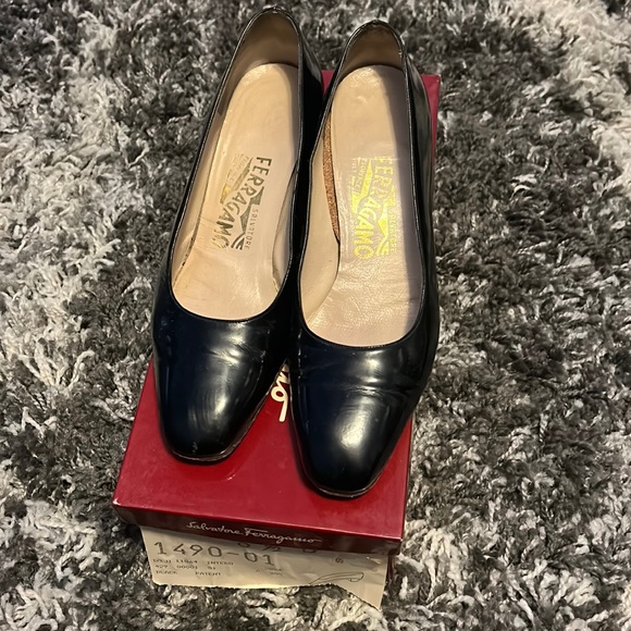 Salvatore Ferragamo Shoes - 6.5 Ferragamo Patent Leather Black Pumps Women’s shoes 1 7/8 heel VTG Box